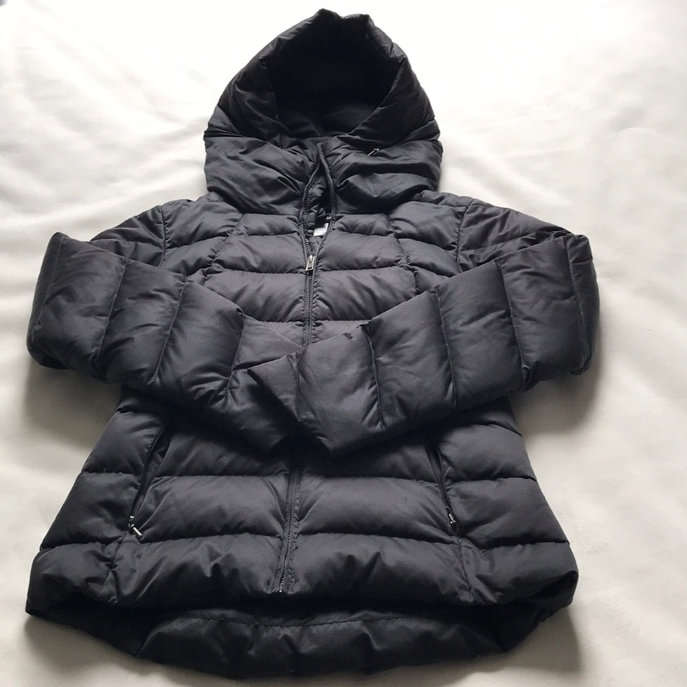 Women’s black Patagonia puffer jacket, size XS